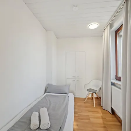 Sali Homes K39 Monte-carlo -spacious 6-bedroom With Terrace And Garden Views In Ideal For Groups